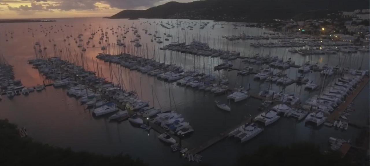 Imagine972 Martinique Bateau Hotel A Quai Le Marin 3 Cabines 3 Salles De Bains 6 Pers Maxi Εξωτερικό φωτογραφία